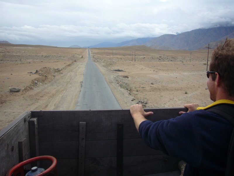 Travel - India - Ladakh - Trip to Alchi - Gas Truck